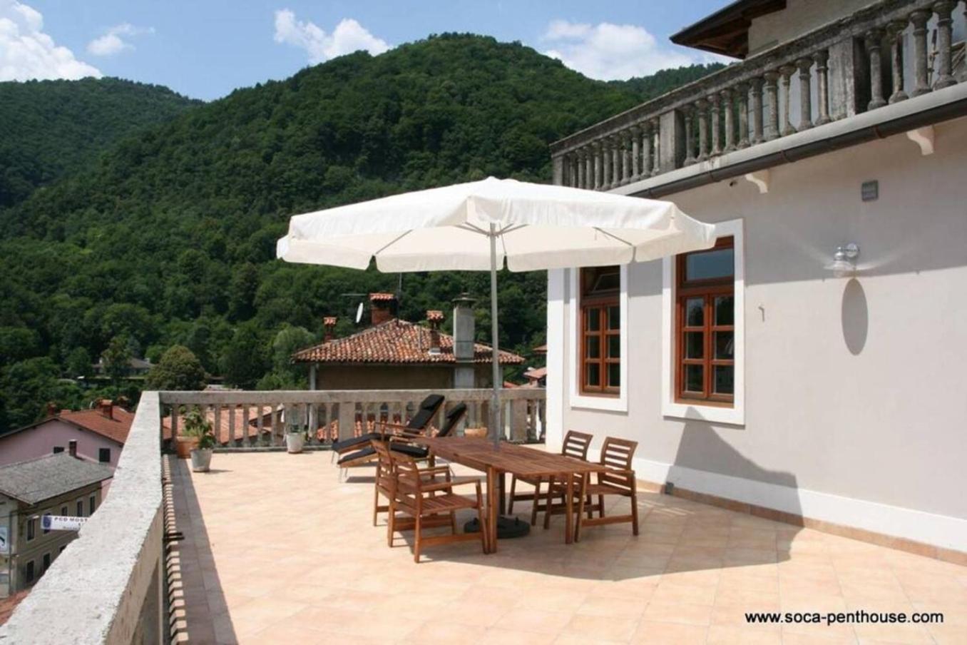 Stylish Penthouse With Large Terrace Apartamento Most na Soči Exterior foto